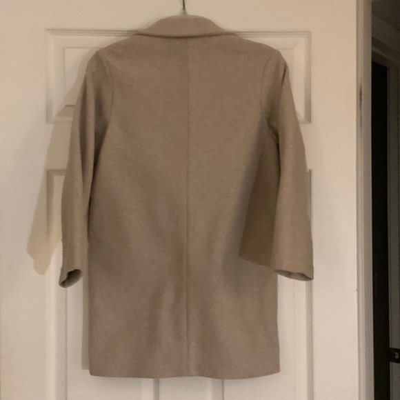 Zara beige Pea Coat for Women with Zara sleeveless turtleneck Italian made scarf - Picture 4 of 10